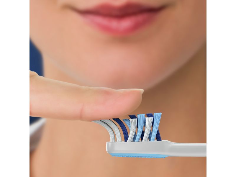 Cepillo-Oral-B-7-Beneficios-Compact-8-4020