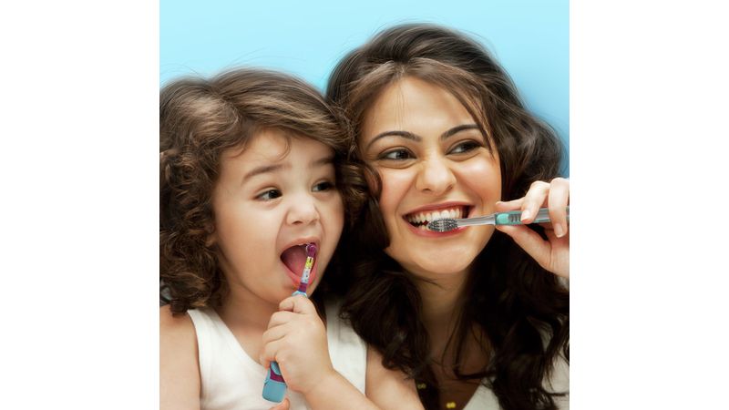 Comprar Cepillo Dental Marca Oral-B Indicator Black Charcoal Suave - 3Uds