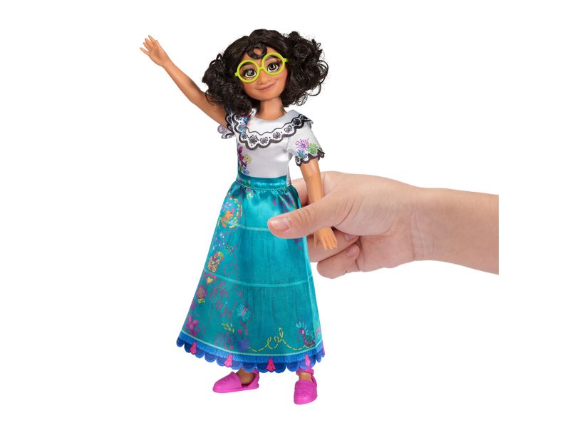 Mu-eca-Mirabel-Disney-Encanto-4-29199