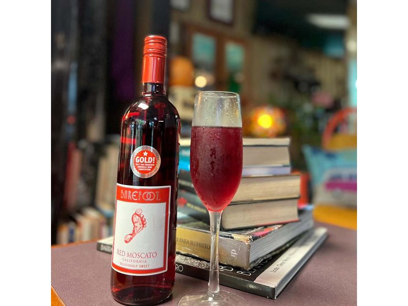 Vino-Barefoot-Red-Moscato-750-Ml-4-11640