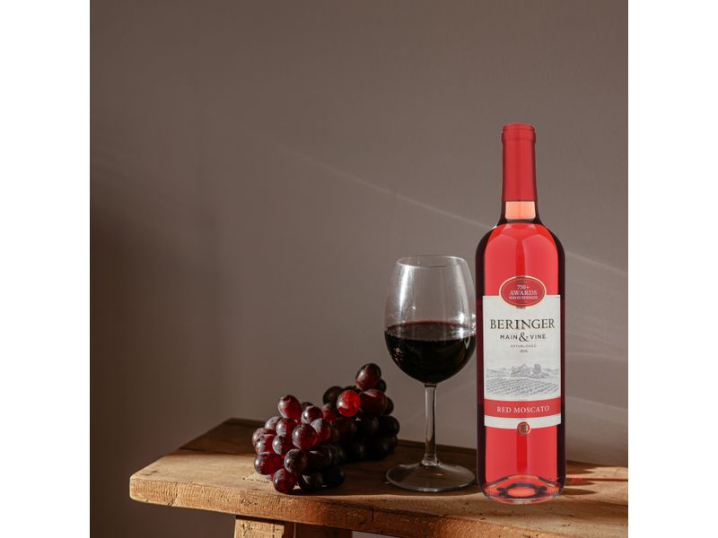 Vino-Beringer-Red-Moscato-750-Ml-4-13820